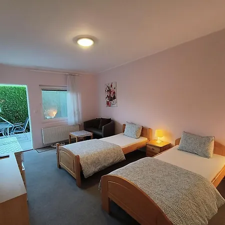 Cozy With Garden In Gasthuis