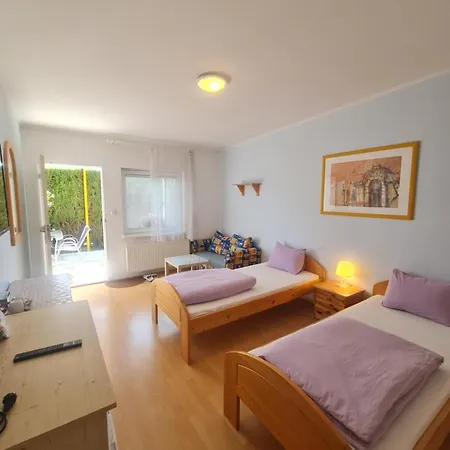 Pensión Cozy With Garden In Bratislava