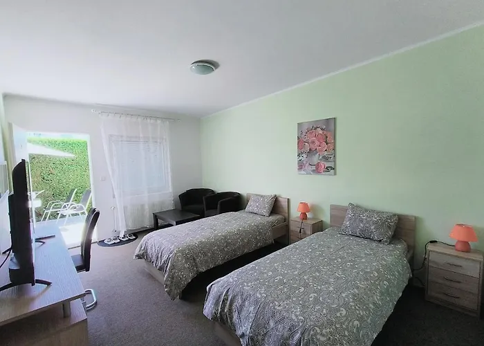 Cozy With Garden In Гостевой дом Братислава