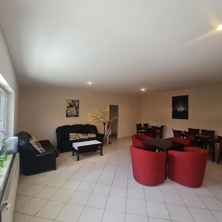 Cozy With Garden In براتسيلافا